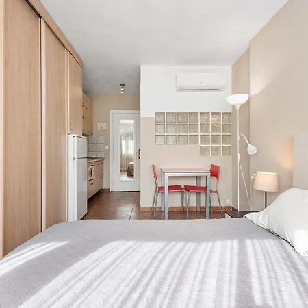 Acogedor Estudio En Pedregalejo Junto Al Mar